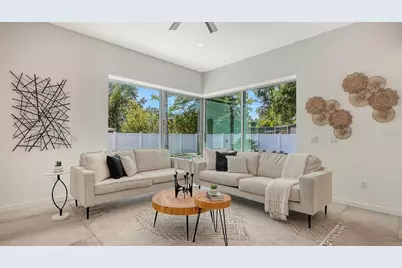 2010 Hyde Park Circle, Sarasota, FL 34239 - Photo 8