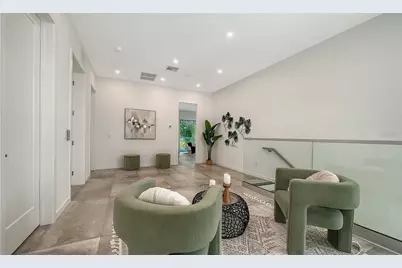 2010 Hyde Park Circle, Sarasota, FL 34239 - Photo 12
