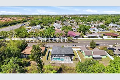 8421 Country Park Way, Sarasota, FL 34243 - Photo 40