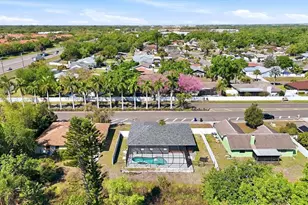 8421 Country Park Way, Sarasota, FL 34243 - Photo 40