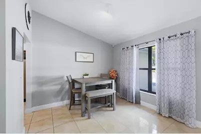 8421 Country Park Way, Sarasota, FL 34243 - Photo 16