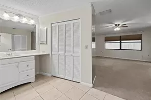 4327 Rum Cay Pl, Sarasota, FL 34233 - Photo 8