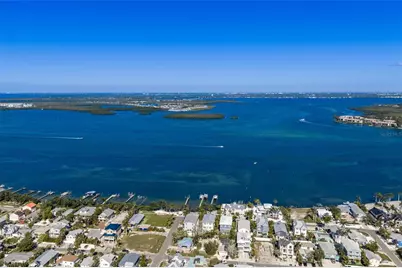 300 23rd Street N, Bradenton Beach, FL 34217 - Photo 8