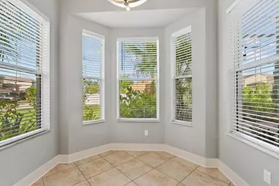 6634 38th Street E, Sarasota, FL 34243 - Photo 14