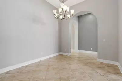 6634 38th Street E, Sarasota, FL 34243 - Photo 18