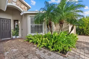 6634 38th St E, Sarasota, FL 34243 - Photo 2