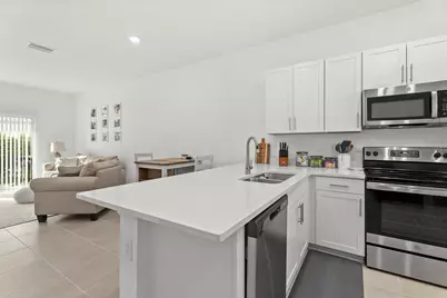 8780 Daybreak Street, Sarasota, FL 34241 - Photo 10