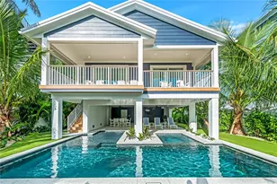 2208 Ave A, Bradenton Beach, FL 34217 - Photo 2