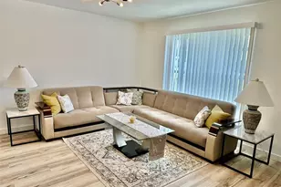 1045 Cumberland Rd, Venice, FL 34293 - Photo 6