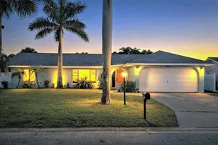 6107 9th Ave W, Bradenton, FL 34209 - Photo 1