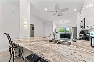 4639 Chapel Hill Dr, Sarasota, FL 34238 - Photo 6