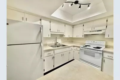 2217 Hopkins Drive W, Bradenton, FL 34207 - Photo 2