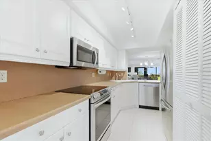 5655 Gulf Of Mexico Dr, Longboat Key, FL 34228 - Photo 8