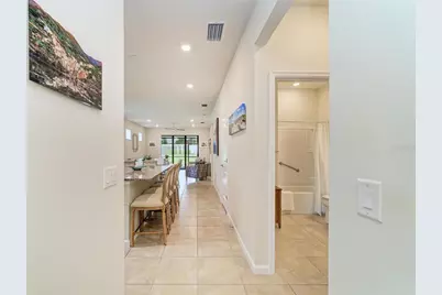 7013 Hanover Court, Lakewood Ranch, FL 34202 - Photo 8