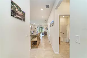 7013 Hanover Ct, Lakewood Ranch, FL 34202 - Photo 8