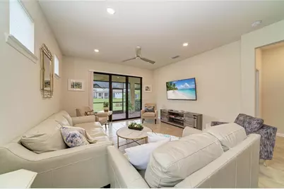 7013 Hanover Court, Lakewood Ranch, FL 34202 - Photo 22