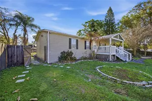 12513 Waltham Ave, Tampa, FL 33624 - Photo 4