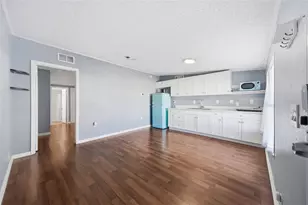 12513 Waltham Ave, Tampa, FL 33624 - Photo 8