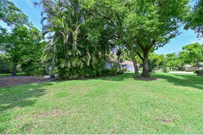 3240 Walter Travis Drive, Sarasota, FL 34240 - Photo 40