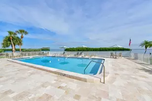 605 Sutton Pl, Longboat Key, FL 34228 - Photo 24