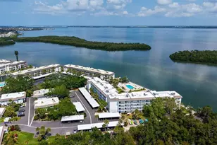 605 Sutton Pl, Longboat Key, FL 34228 - Photo 2