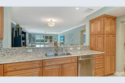 605 Sutton Place #201, Longboat Key, FL 34228 - Photo 10