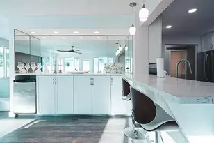 1857 Tulip Dr, Sarasota, FL 34239 - Photo 6