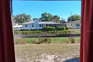 3372 Mayflower St, Sarasota, FL 34231 - Photo 8