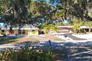 3372 Mayflower St, Sarasota, FL 34231 - Photo 44