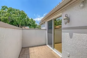 3864 Chatsworth Greene Ct, Sarasota, FL 34235 - Photo 10