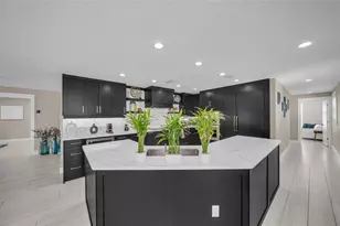 7149 Longboat Dr N, Longboat Key, FL 34228 - Photo 6