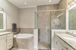 348 Sapphire Lake Dr, Bradenton, FL 34209 - Photo 32