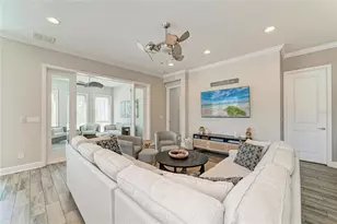 348 Sapphire Lake Dr, Bradenton, FL 34209 - Photo 8