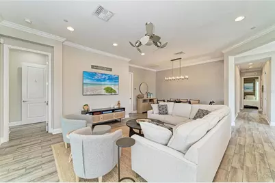 348 Sapphire Lake Drive #101, Bradenton, FL 34209 - Photo 10