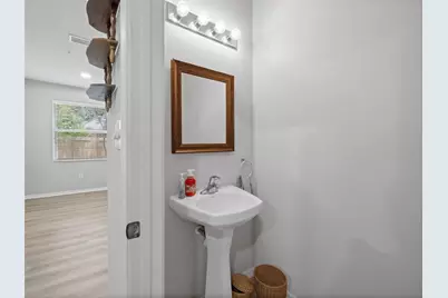 3831 Parkridge Circle #1-104, Sarasota, FL 34243 - Photo 30