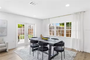 2949 Bougainvillea St, Sarasota, FL 34239 - Photo 12