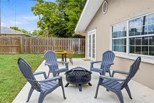 2949 Bougainvillea St, Sarasota, FL 34239 - Photo 28