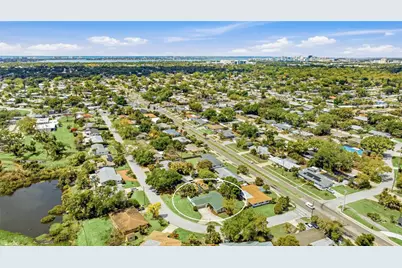 2949 Bougainvillea Street, Sarasota, FL 34239 - Photo 2