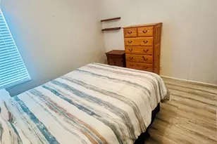 2305 Bay Dr, Bradenton, FL 34207 - Photo 10