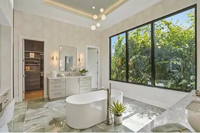 262 Crystal Waters Drive, Sarasota, FL 34240 - Photo 78