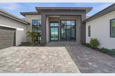 262 Crystal Waters Drive, Sarasota, FL 34240 - Photo 14