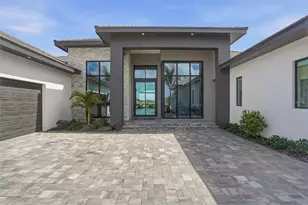 262 Crystal Waters Dr, Sarasota, FL 34240 - Photo 14