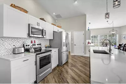 4427 Highland Oaks Circle, Sarasota, FL 34235 - Photo 6