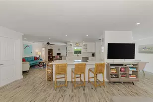 5410 Creeping Hammock Dr, Sarasota, FL 34231 - Photo 6