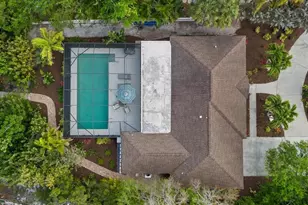 704 Tropical Cir, Sarasota, FL 34242 - Photo 4