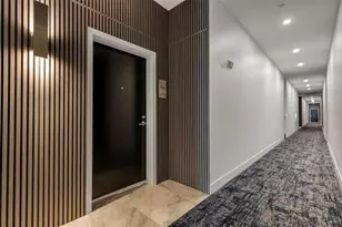 1990 Main St, Sarasota, FL 34236 - Photo 4