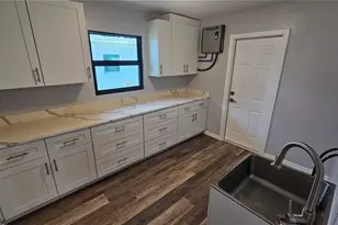 3317 Pine Valley Dr, Sarasota, FL 34239 - Photo 24