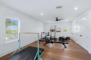 1686 North Dr, Sarasota, FL 34239 - Photo 34