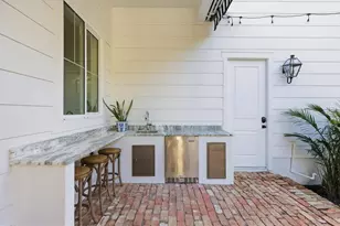 1686 North Dr, Sarasota, FL 34239 - Photo 56