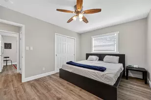 2806 Upper Tangelo Dr, Sarasota, FL 34239 - Photo 22